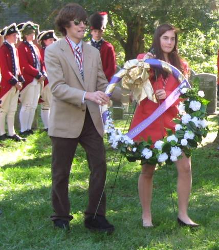 C.A.R. members carry the Virginia Society wreath to the grave of Thomas Nelson, Jr.