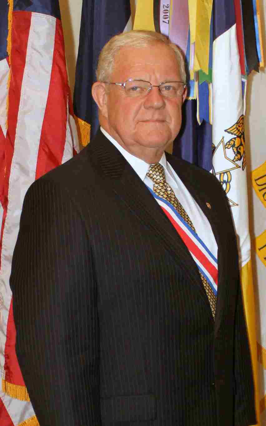 Compatriot Larry McKinley of the Fairfax Resolves will receive the SAR Minuteman Medal