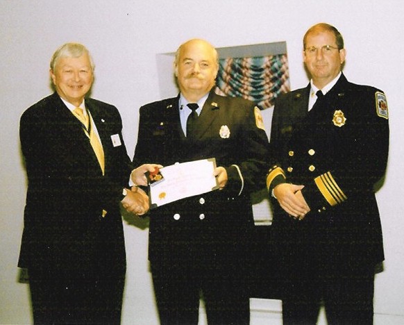 Pres. Tom Speelman, John Loss and Chief Mastin